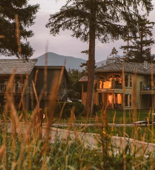 سوییت با چشم‌انداز دریا, Pacific Sands Beach Resort