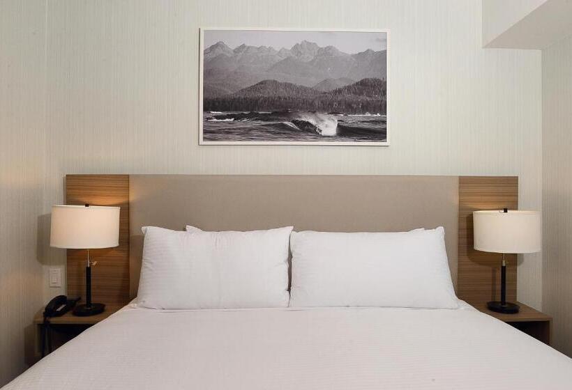سوییت با چشم‌انداز باغ, Pacific Sands Beach Resort