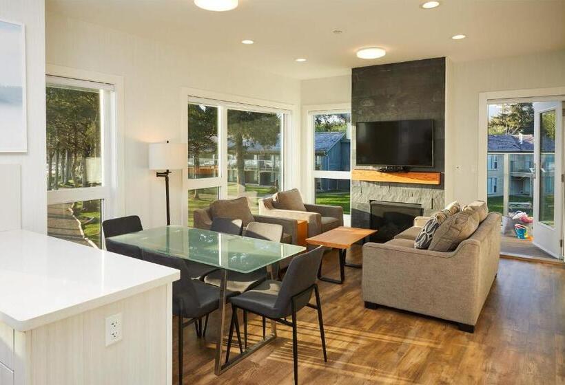 带花园景观的标准三人间, Pacific Sands Beach Resort