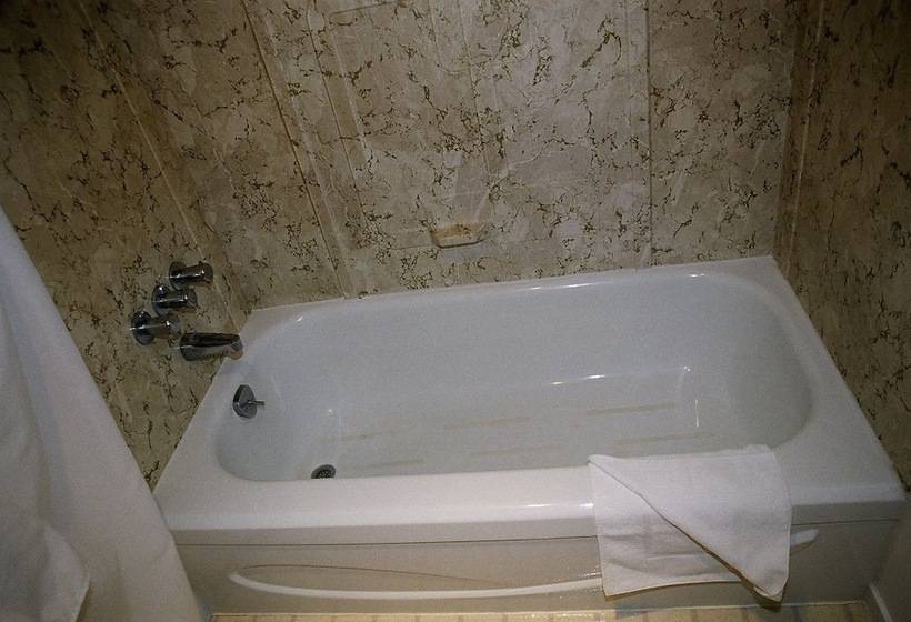 Номер Стандарт 2 Двуспальные Кровати, Royal Lodge Motel