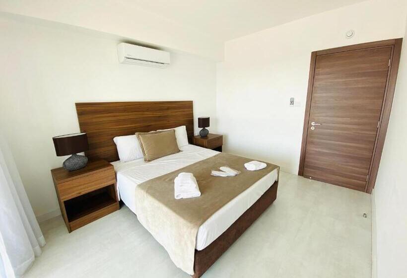 سوییت, Eleonora Hotel Apartments