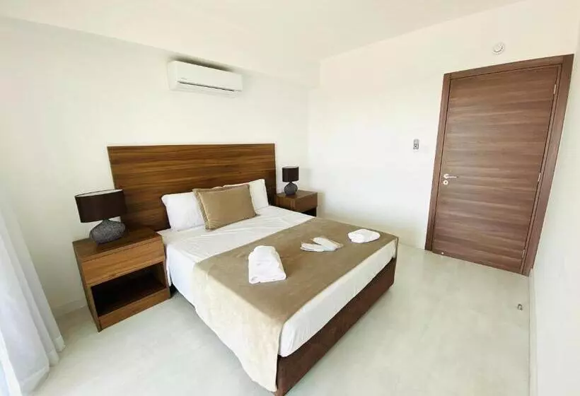 سوییت, Eleonora Hotel Apartments