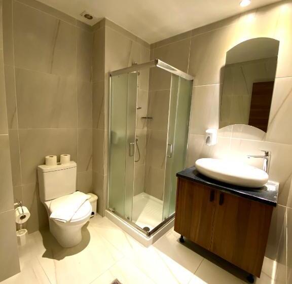 سوییت, Eleonora Hotel Apartments