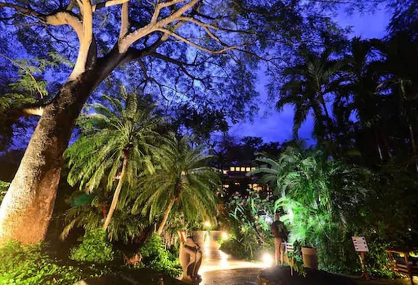 스탠다드 방갈로, Capitan Suizo Beachfront Boutique