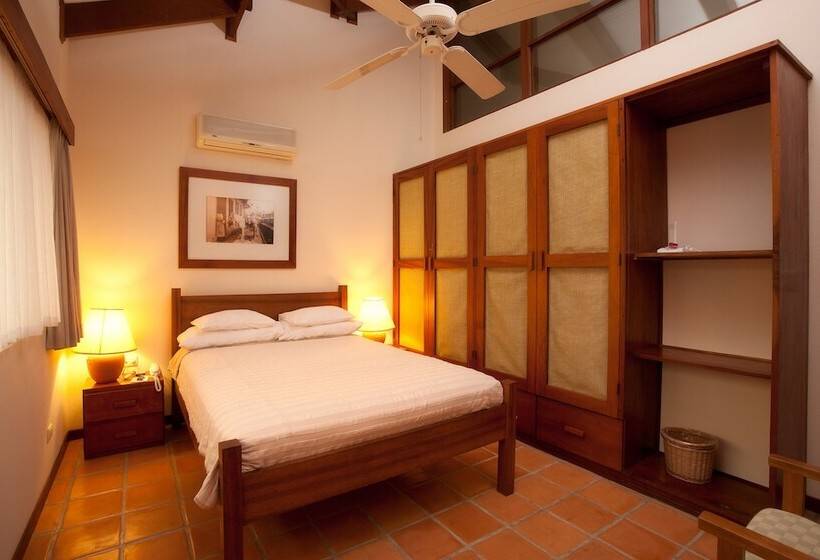 4 베드룸 스위트, Capitan Suizo Beachfront Boutique