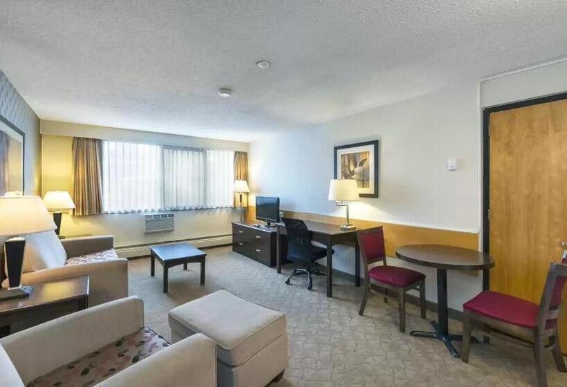 جناح, Prestige Riverside Lodge Quesnel