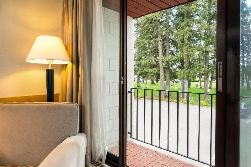 اتاق استاندارد با تخت بزرگ, Prestige Riverside Lodge Quesnel