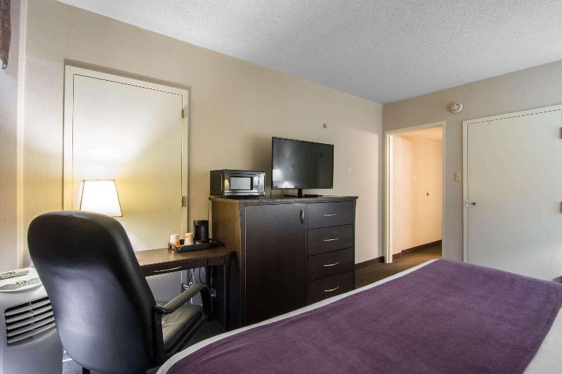 جناح سرير كينج, Quality Inn & Suites Yellowknife