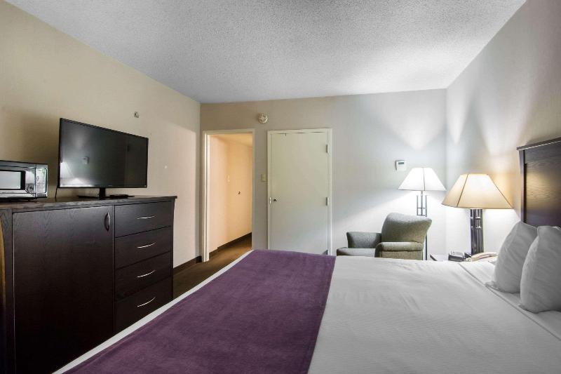 جناح سرير كينج, Quality Inn & Suites Yellowknife