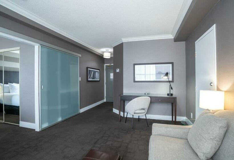 جناح, Sandman Signature Mississauga