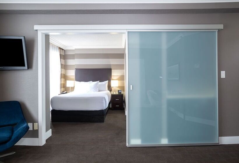 جناح, Sandman Signature Mississauga