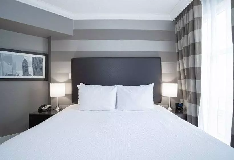 سوییت اجرایی, Sandman Signature Mississauga