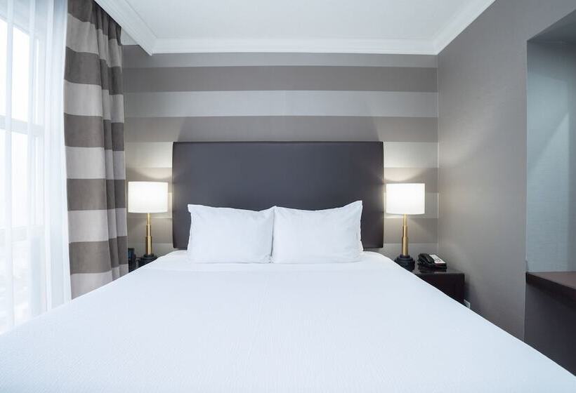 جناح, Sandman Signature Mississauga