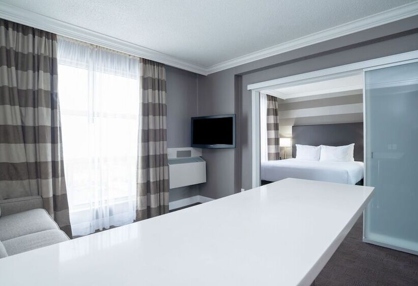 جناح, Sandman Signature Mississauga