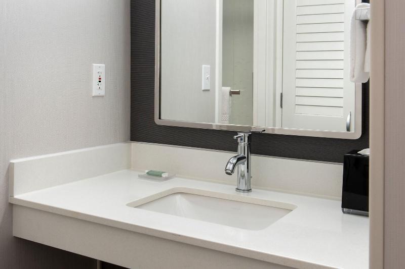 סוויטת אקזקיוטיב, עם מיטת קינג, Sandman Signature Mississauga