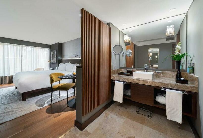 스탠다드 룸 킹사이즈 침대, Sofitel Bogota Victoria Regia