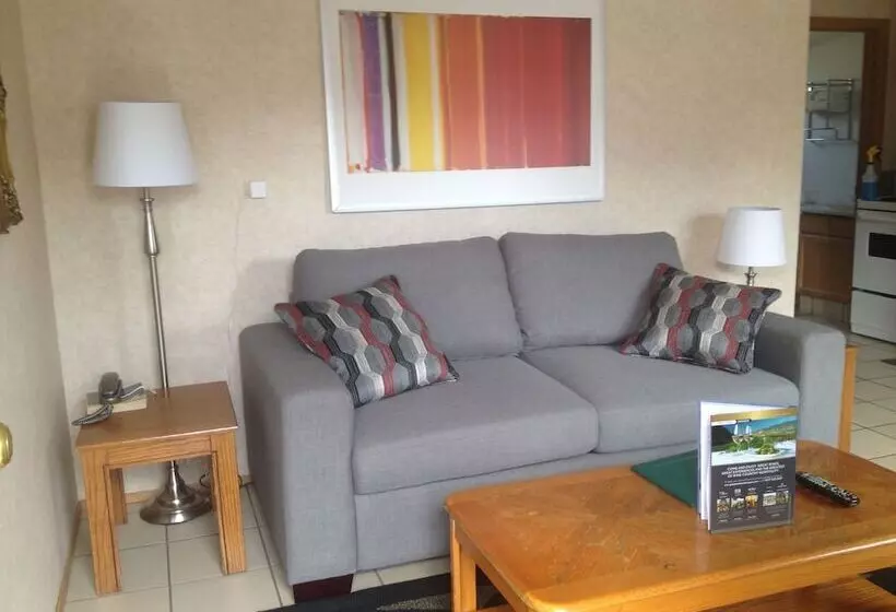 スイート, Shoreline Resort Condominiums