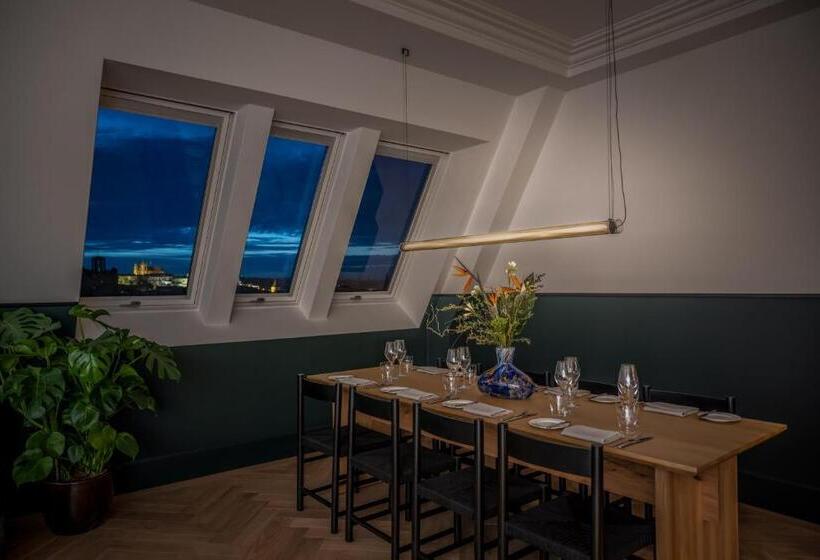 سوئیت پرزیدنت, Almanac X Alcron Prague