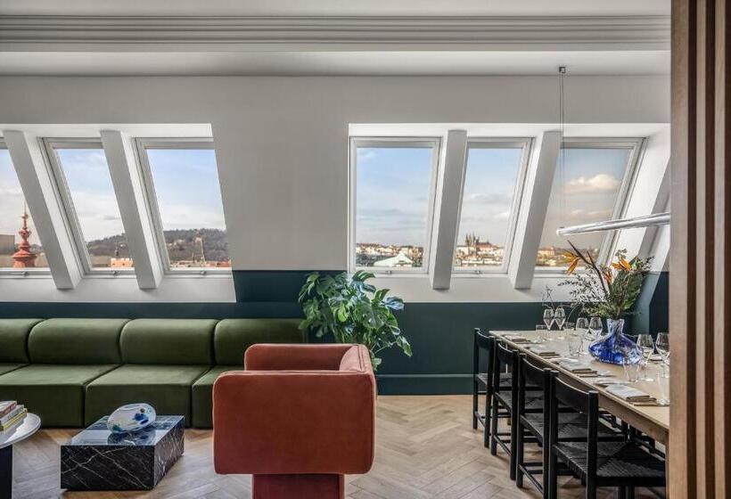 سوئیت پرزیدنت, Almanac X Alcron Prague