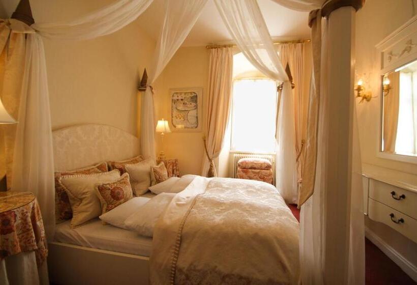 סוויטה, Kokkedal Slots