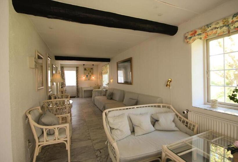 דירת שני חדרים, Kokkedal Slots