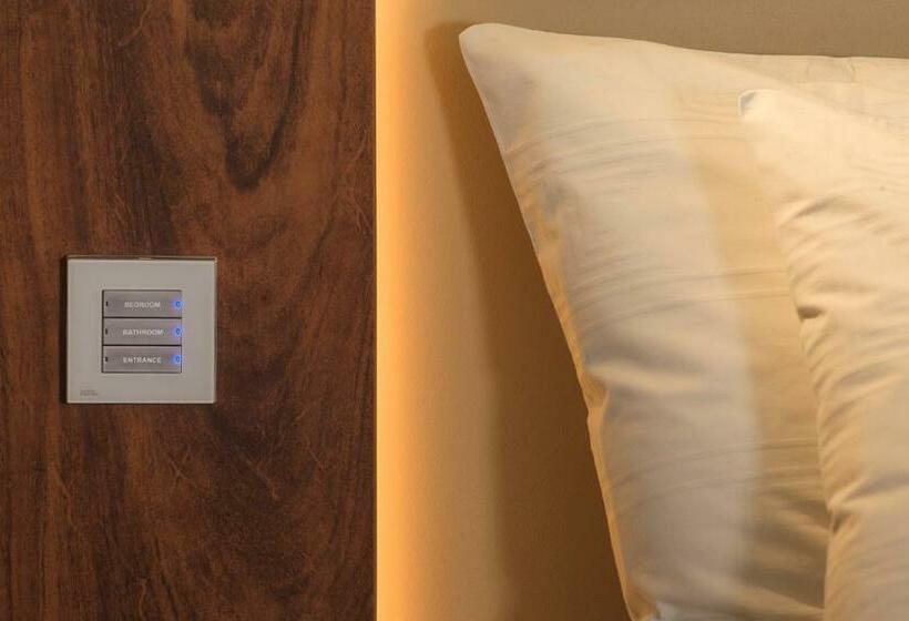 带大床的豪华间, Regal Pacific Santiago