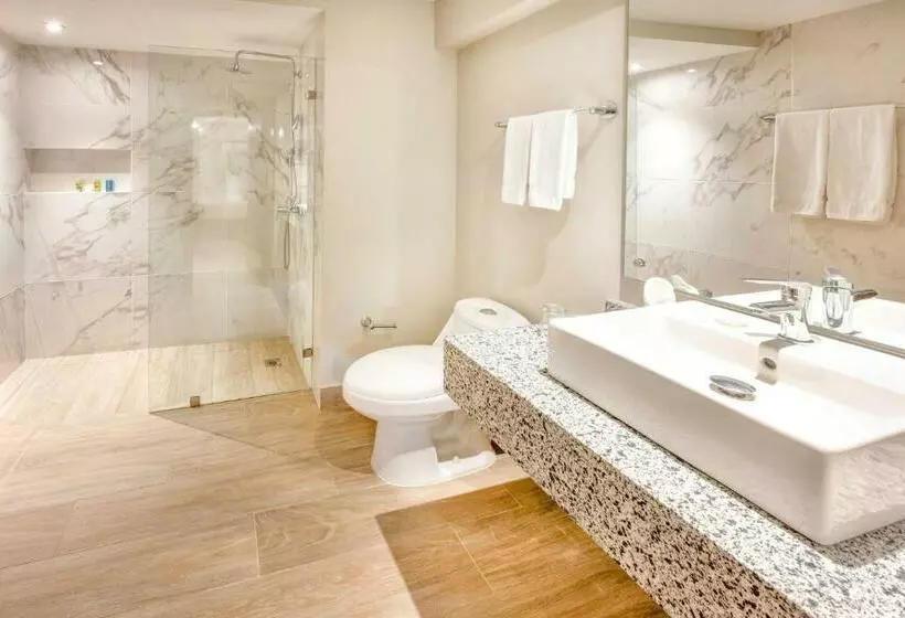 اتاق سوپریور, Coral Costa Caribe Beach Resort - All Inclusive