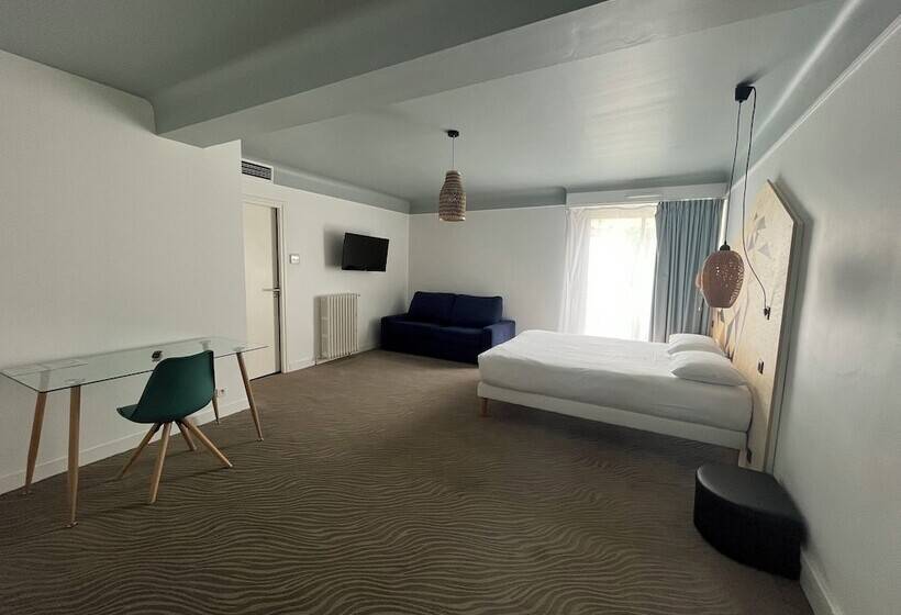 Семейный Номер, Grand Hôtel Niort Centre