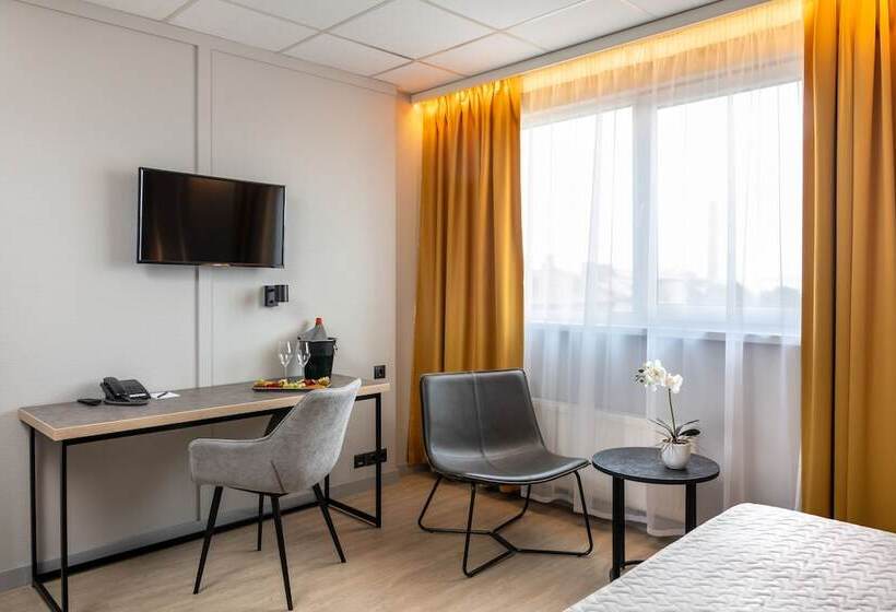 اتاق استاندارد, Metropol