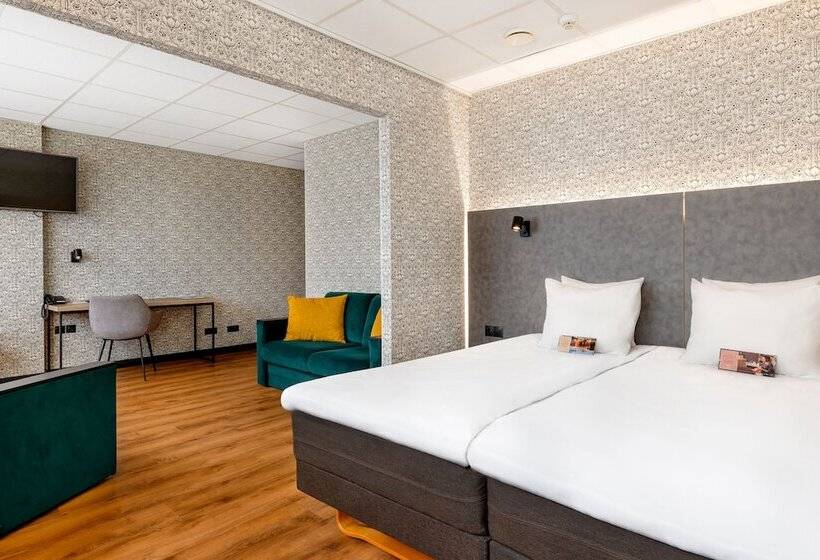 اتاق خانوادگی, Metropol