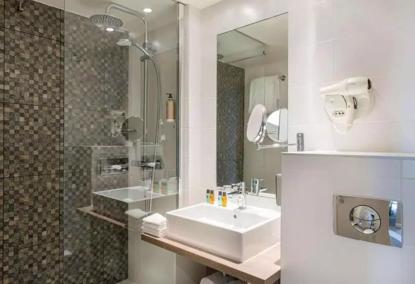 Perhehuone, Best Western Plus Paris Saclay