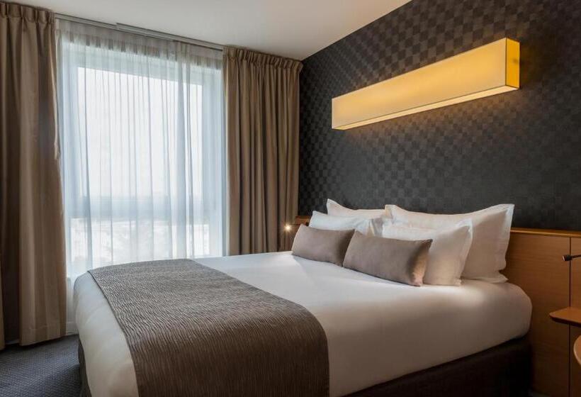 Номер Стандарт Адаптированный для Инвалидов, Best Western Plus Paris Saclay