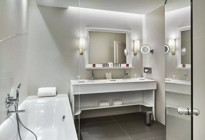 Suite Deluxe, Chateau Saintjean, Relais & Chateaux