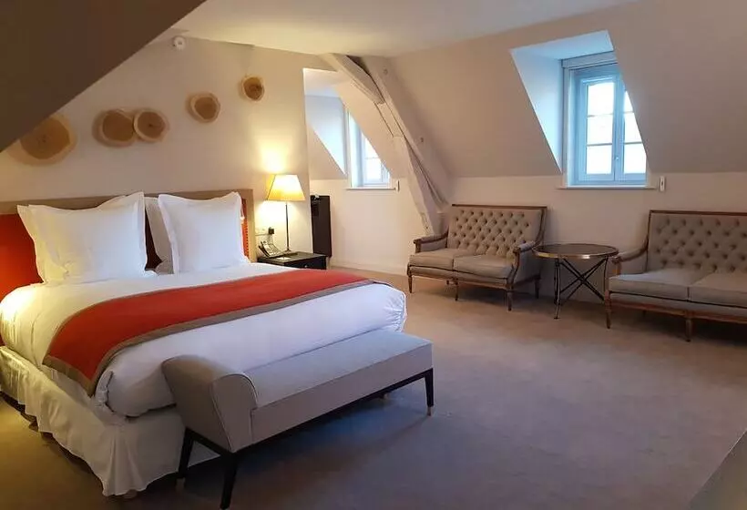 Junior Suite Vue Parc, Chateau Saintjean, Relais & Chateaux