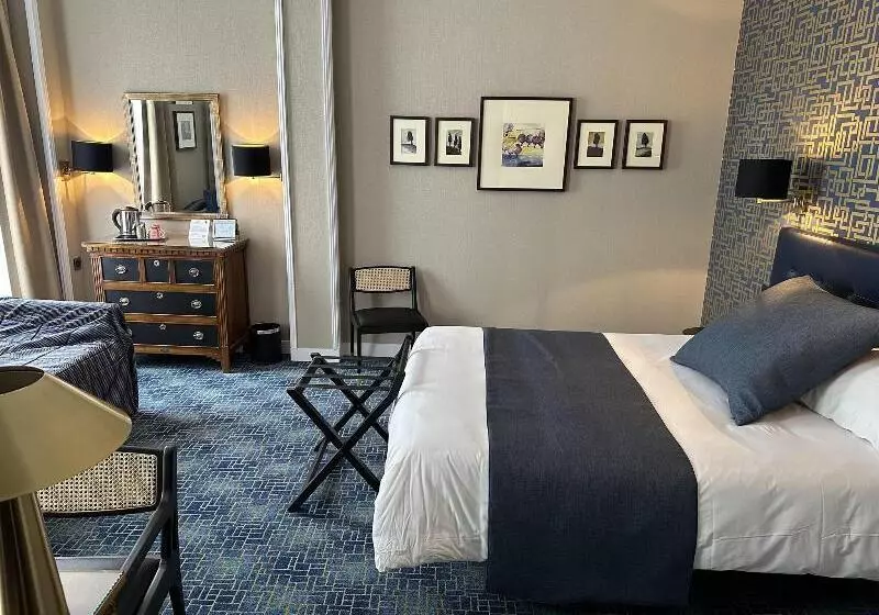 デラックスルーム, Churchill Hotel Bayeux Centre