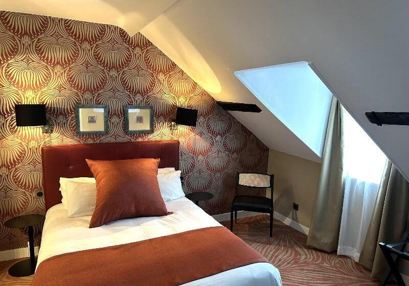 Четырехместный Номер Стандарт, Churchill Hotel Bayeux Centre