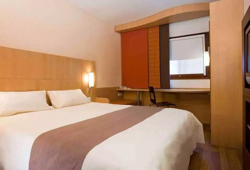 ダブルベッドスタンダードルーム, Ibis Annemassegeneve