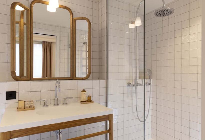 デラックスルーム, Louvre Montana