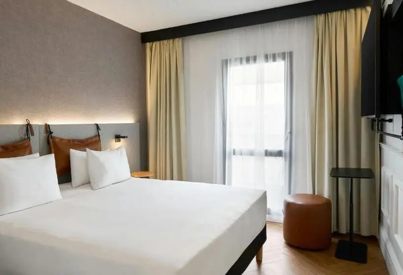 اتاق استاندارد با تخت دو نفره بزرگ, Moxy Paris La Villette