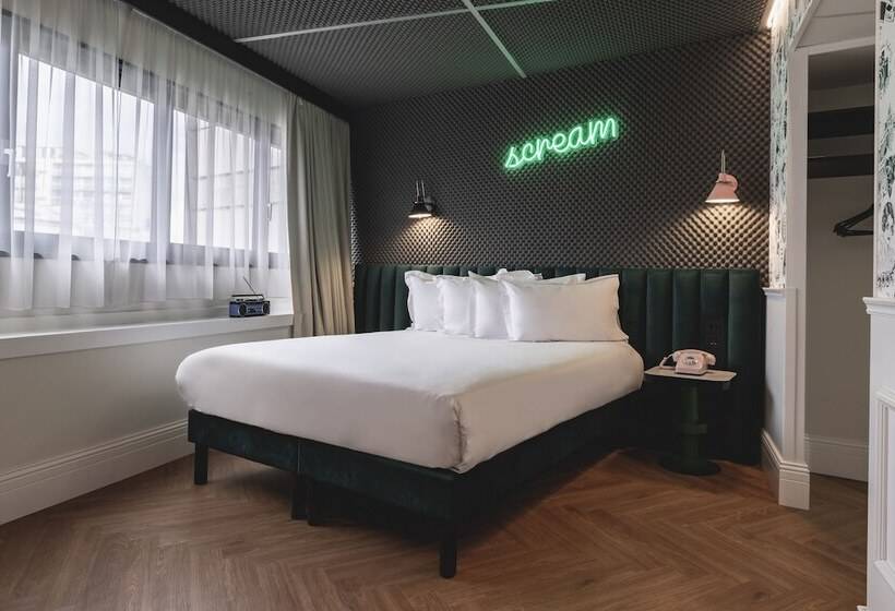 スタンダードルーム, The Remix