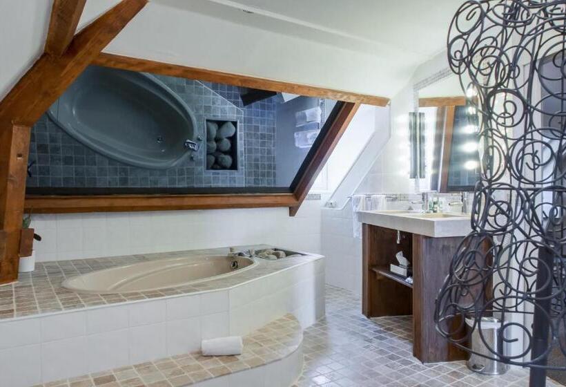 سوییت جونیور, Ermitage De Corton   Teritoria