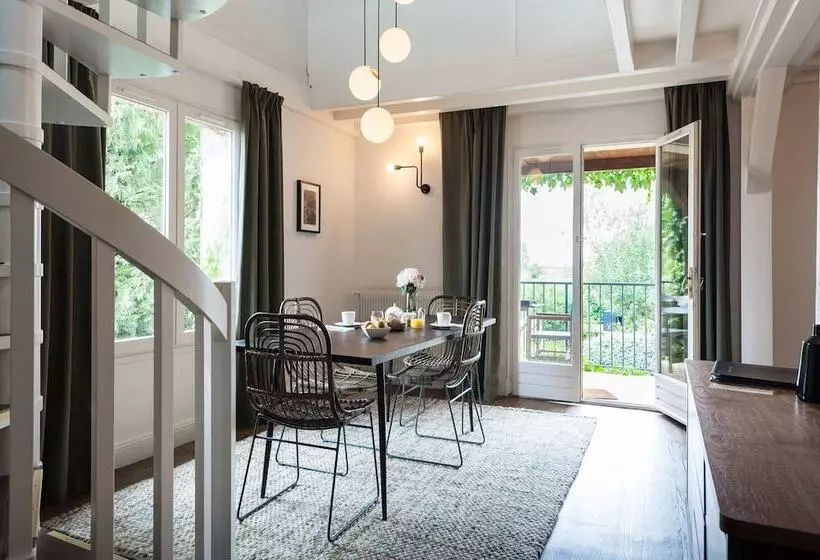 Duplex Junior Suite, Ermitage De Corton   Teritoria