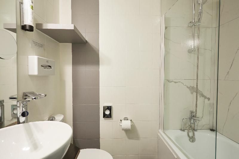 スタンダードシングルルーム, Logis Hôtel Jardin De Villiers