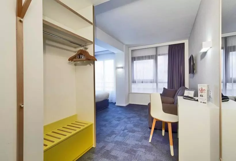 スタンダードルーム, Kyriad Hotel Brest