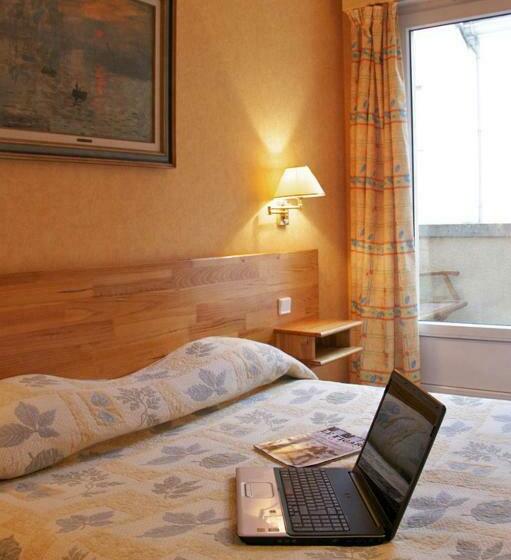 חדר סטנדרט לשלושה, Sully