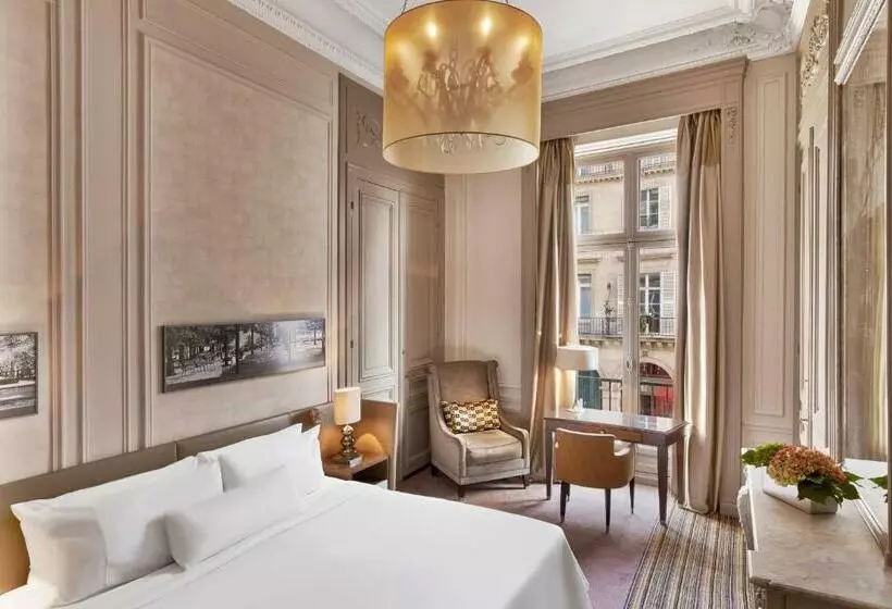 キングサイズベッドのスーペリアルーム, The Westin Parisvendome