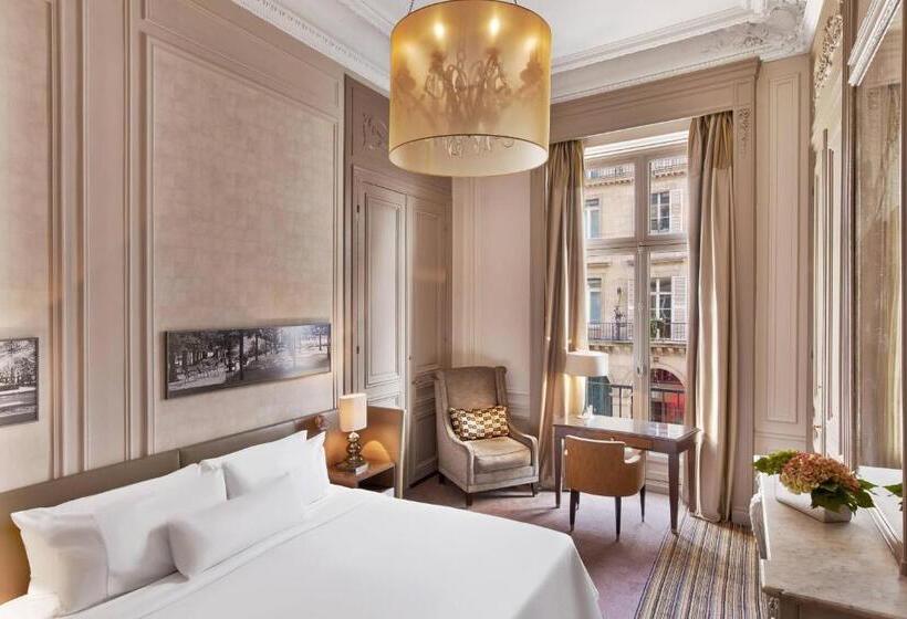 اتاق سوپریور با تخت بزرگ, The Westin Parisvendome