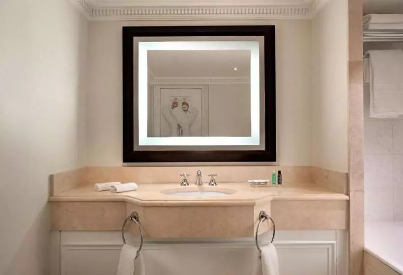 キングサイズベッドのデラックスルーム, The Westin Parisvendome