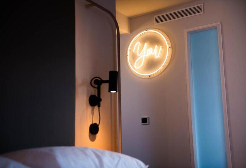 キングサイズベッドのスイートルーム, You Are Deauville