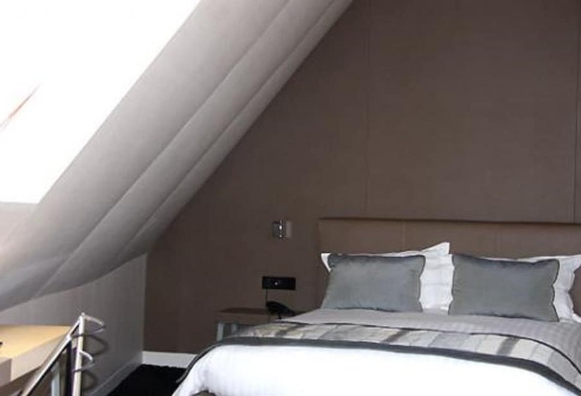 スタンダードルーム, De Notre Dame